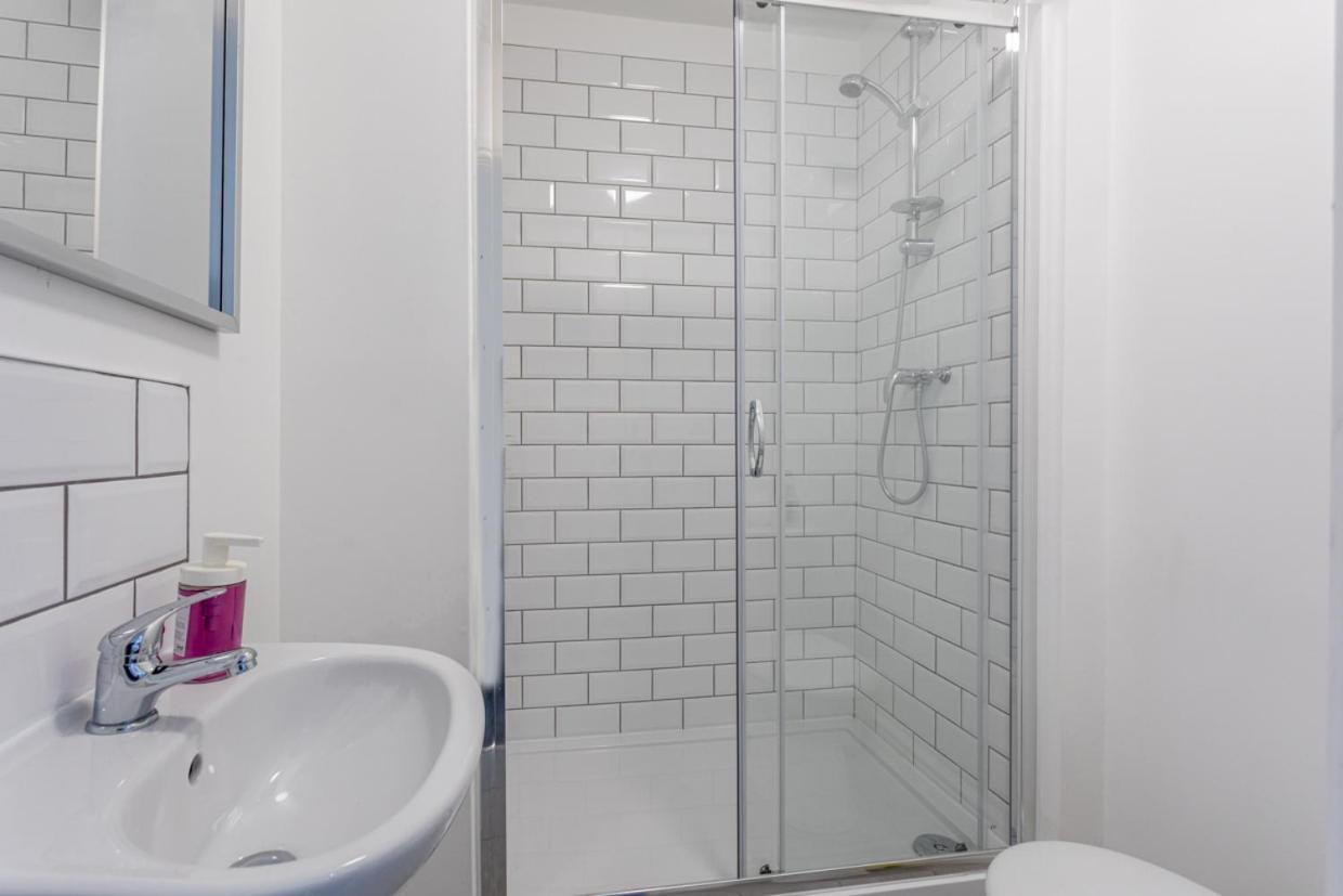 Dusties Hotel Rotherham Ngoại thất bức ảnh